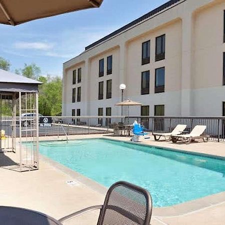 Erie Presque Isle Hotel Exterior photo